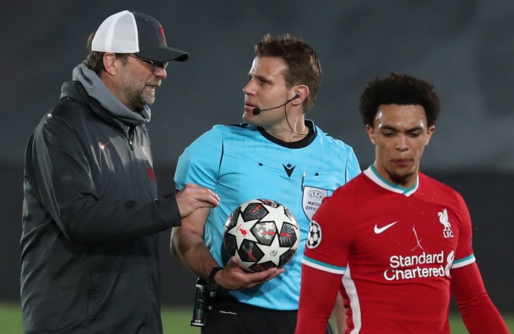 勇夺金靴，法比奥赛后社媒：感谢队友以及每位愿意相信我的人