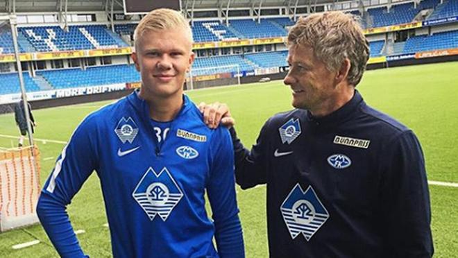 英超最新积分榜：曼联红军分列6、7，枪手榜首领先曼城2分（英超积分最新形势：阿森纳领跑较曼城多2分，曼联与利物浦分列第6、第7）