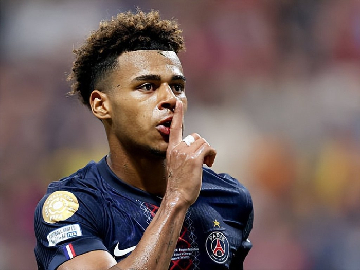 莱切总经理：尤文有意加布里埃尔，但我希望他能留到赛季结束