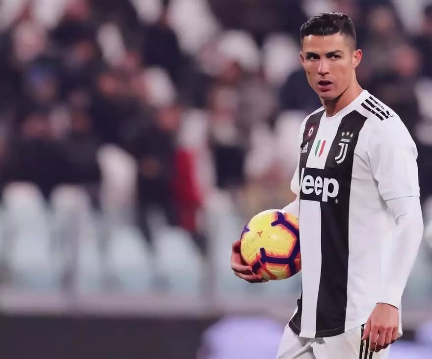 罗马诺：格拉斯纳已经决定不与水晶宫续约，明夏将成自由身（罗马诺：格拉斯纳不与水晶宫续约，明夏将以自由身离队）