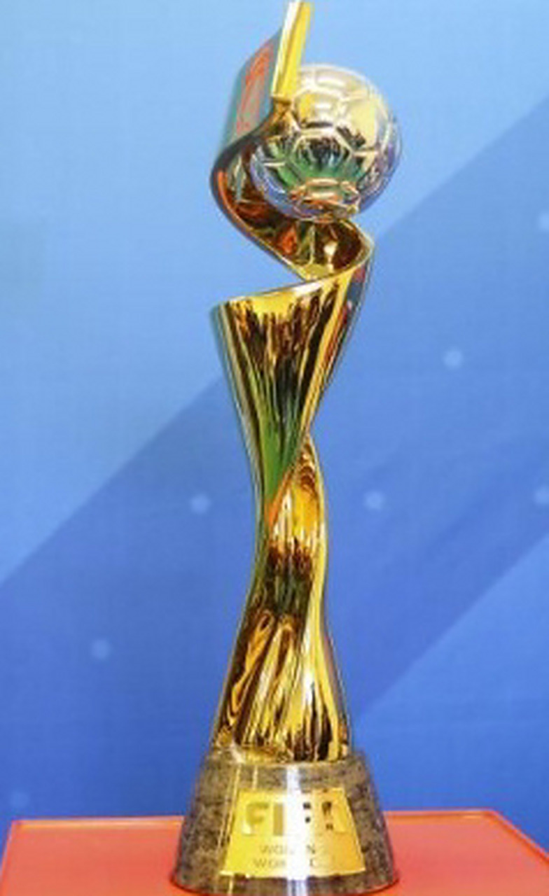 米兰主教练阿莱格里接受采访时表示：我期待冬季窗口的到来，我们会做合适的补强