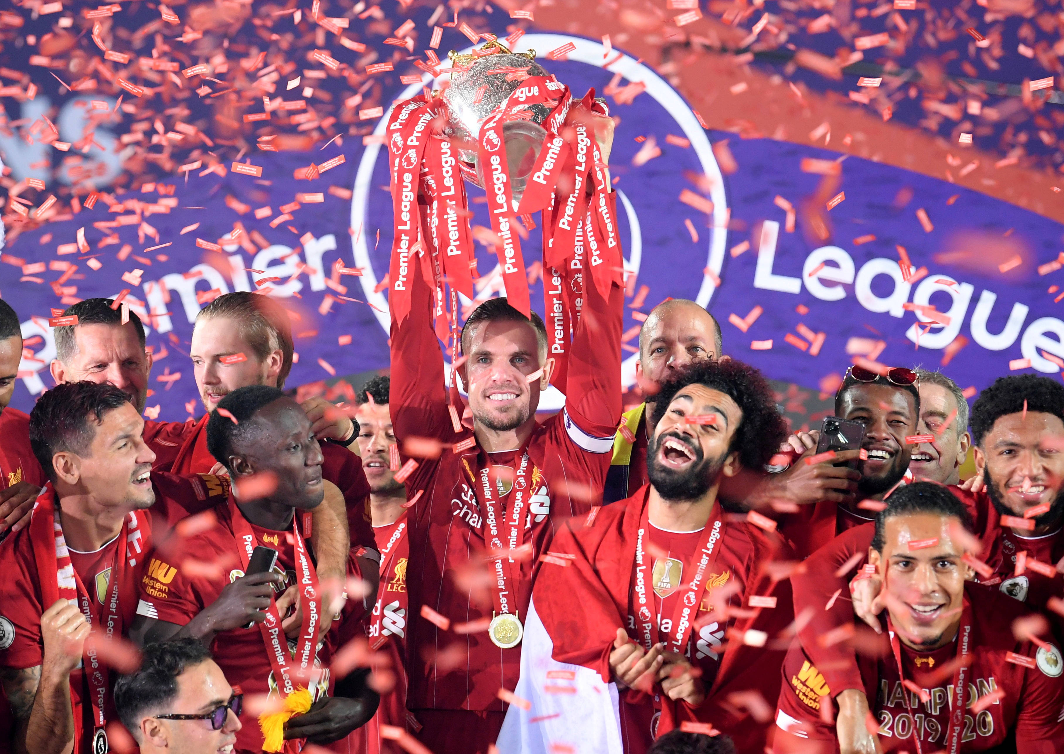 悲喜两重天！孙兴慜失点后表情极度痛苦，穆勒晋级后喜笑颜开