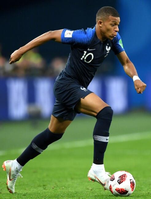 德转33岁+球员身价前10：萨拉赫4500万第1，梅西第7，C罗第9