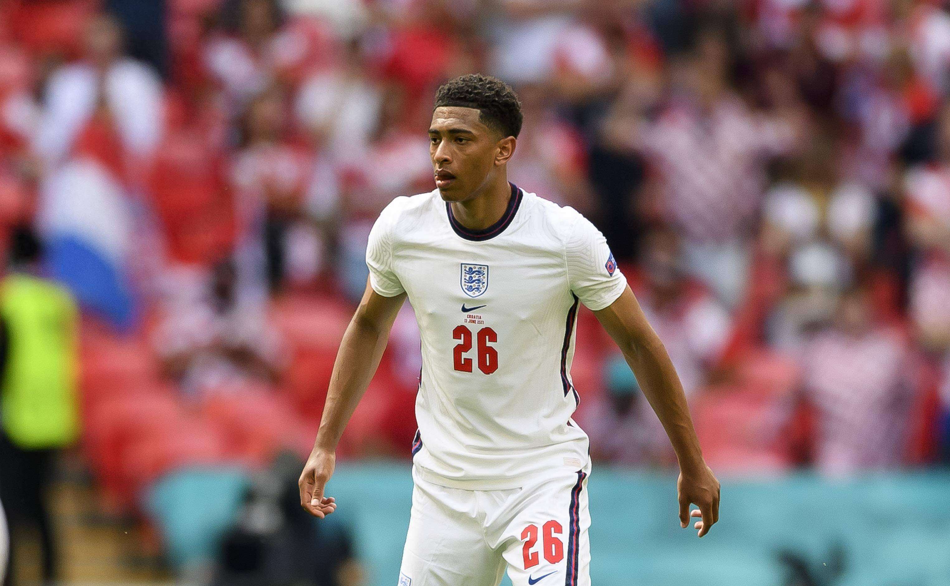 弗利克双喜临门：费尔明和德容回归