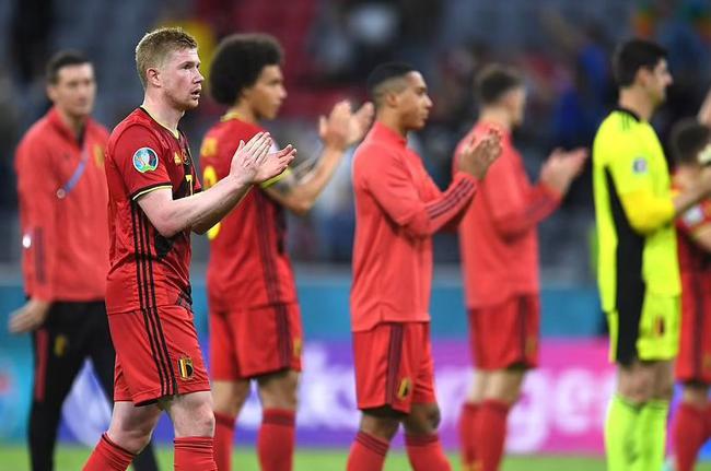 邓加：巴西球员和欧洲球员是不一样的，他们总想上场踢球