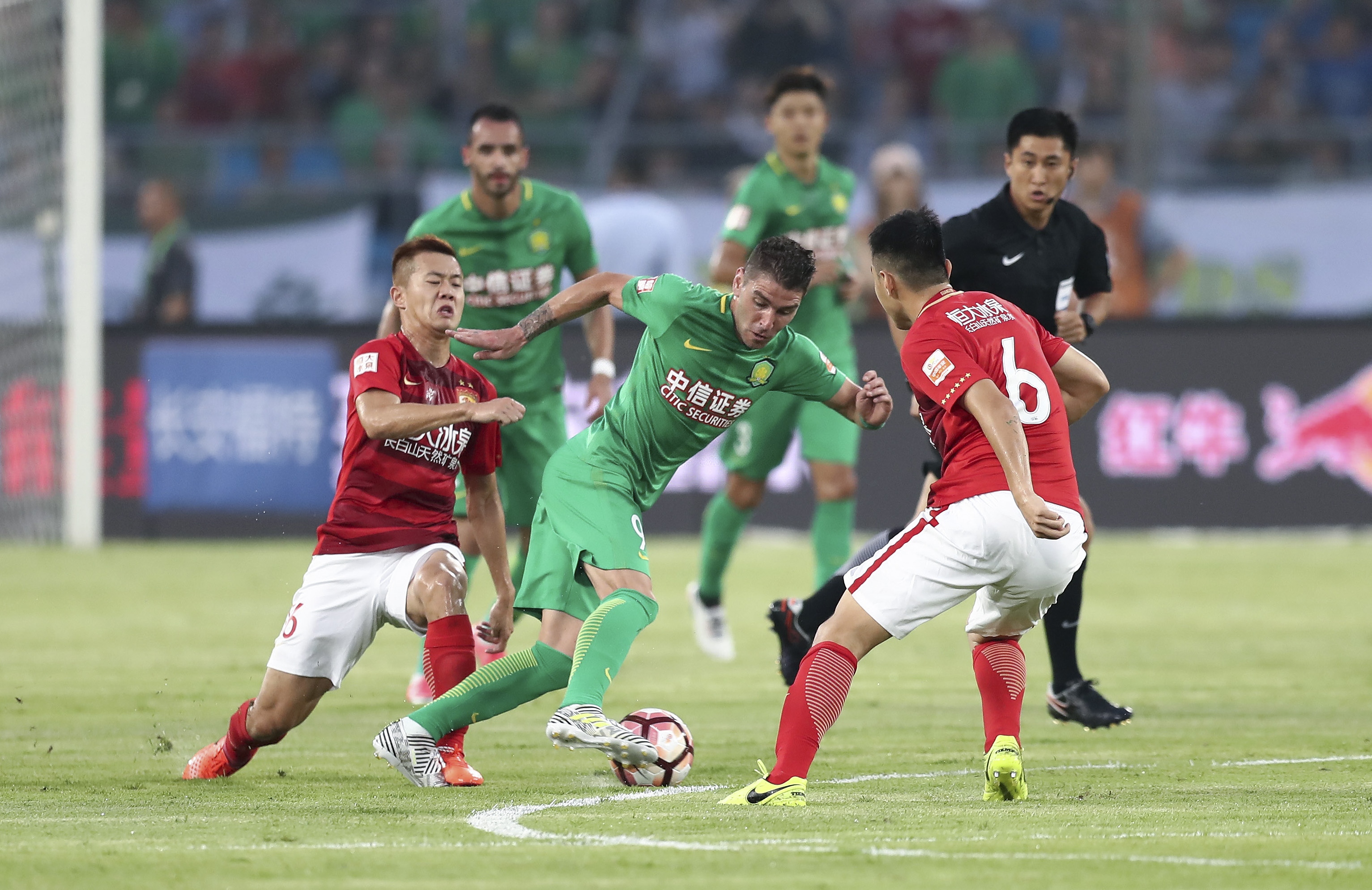 欧联4-1：德甲第6大胜以超第3，豪取3连胜（欧联4-1，德甲第6击溃以超第3，豪取三连胜）