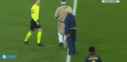 拜仁官方：后卫博埃因病缺席与斯图加特的比赛